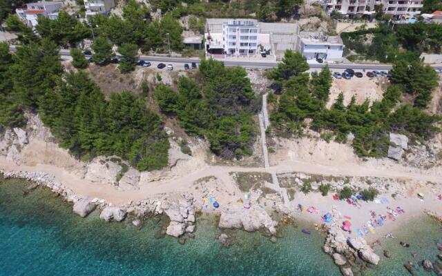 Sunrise Apartments and Studio Apartments