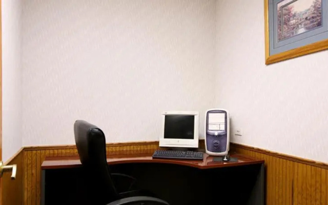 Travelodge Inn and Suites Fayetteville