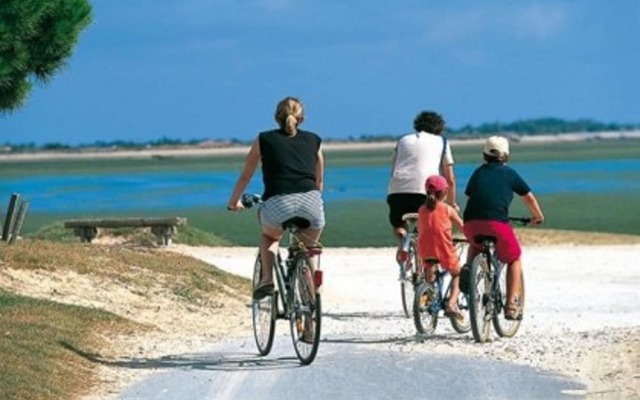 House With 2 Bedrooms in Sainte-marie-de-ré, With Wonderful City View