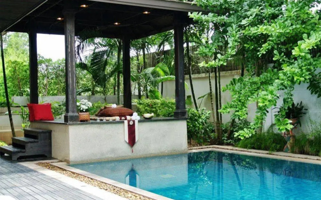 Phuket Ratchamaka Pool Villa