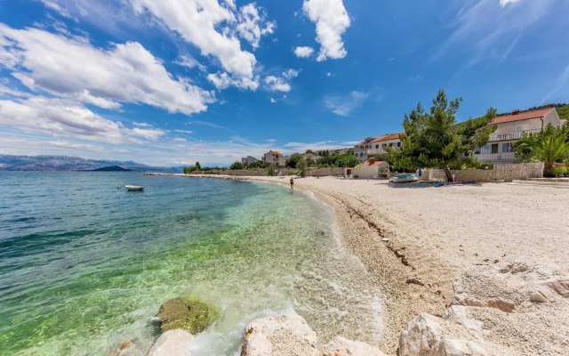 Apartments by the sea Arbanija, Ciovo - 18797