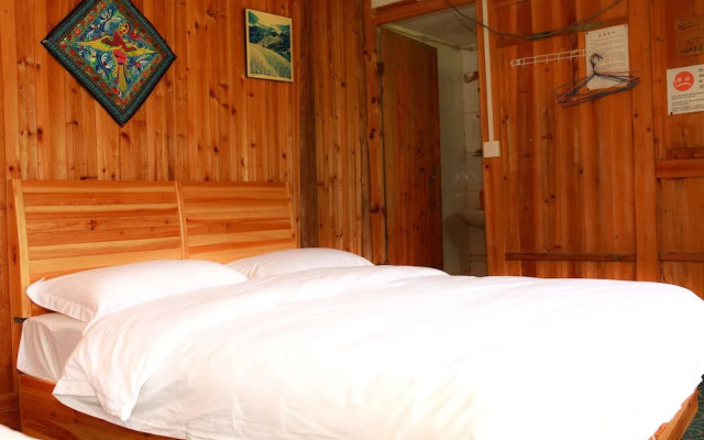 Dragon's Den Hostel in Longji Rice Terraces