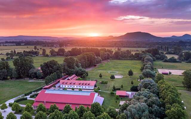 Matild Country Hotel