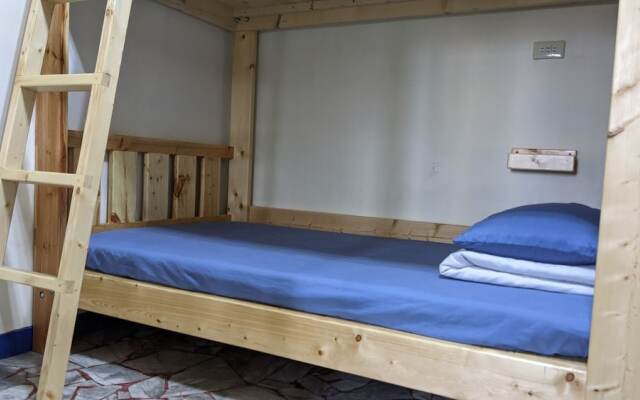 The Lodge for Cyclists - Hostel