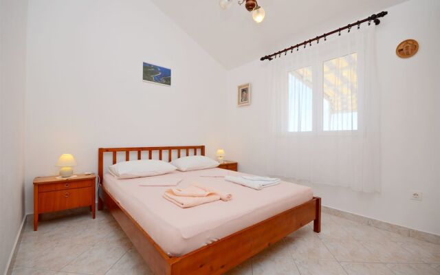 Apartments Zvonko