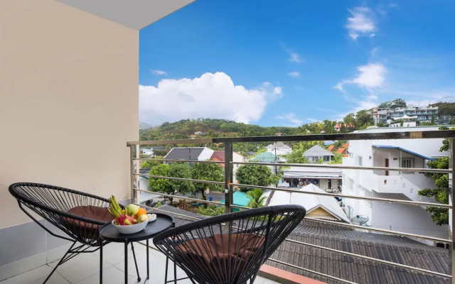 Chill & Relax Stay at Rawai Condo 311