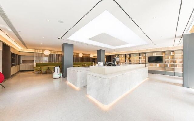 Ji Hotel (Shanghai Longbai Xincun Metro Station)