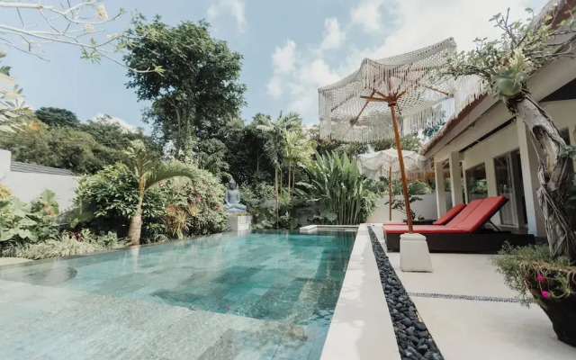 Maylie Bali Villa & Bungalow