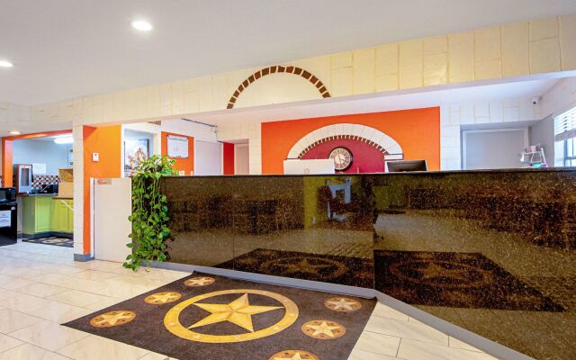 Economy Inn & Suites