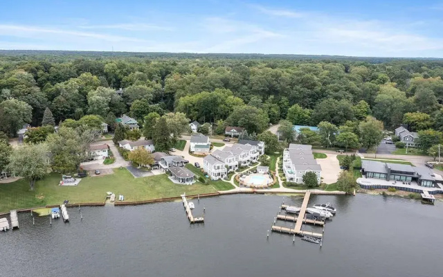 Saugatuck Harbor House