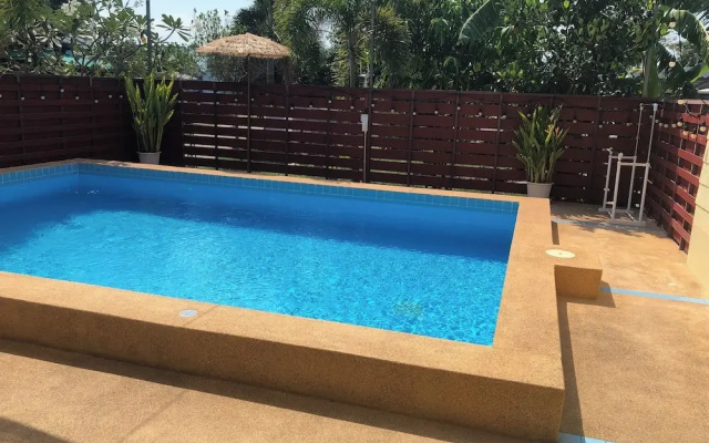 Suksabai Raiwan And Pool Villa