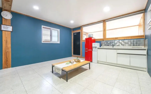 Gyeongju Aratteul Hanok Pet Pension
