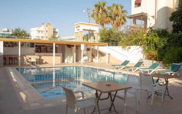 Un Side Apart Hotel