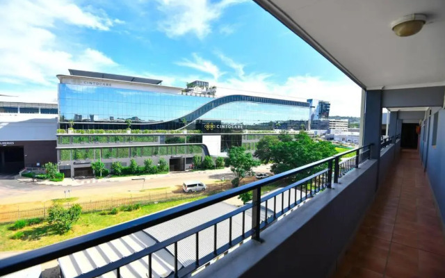 Smart & Modern apartment @ Menlyn Place