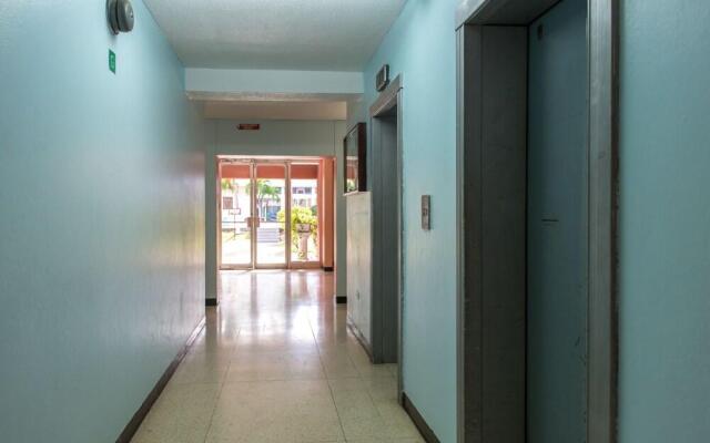 Deluxe Turtle Towers Apartments