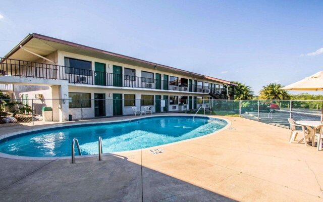 Econo Lodge Sebring