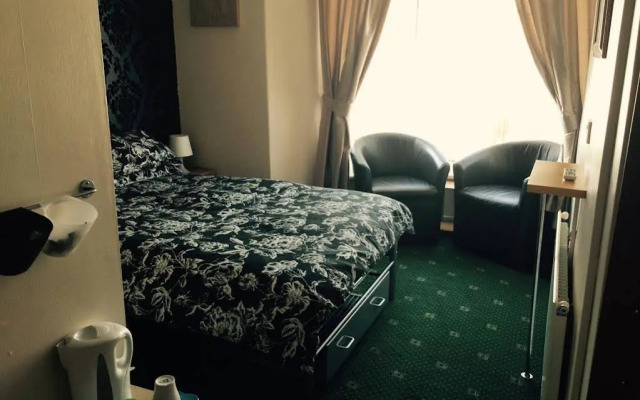 Kingsway Hotel