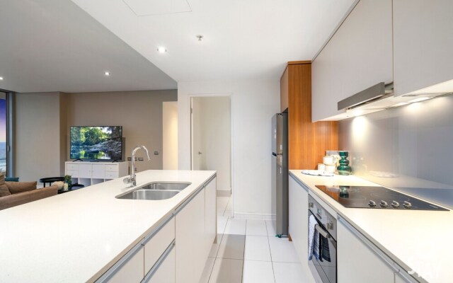 Elston Apartments - Q Stay