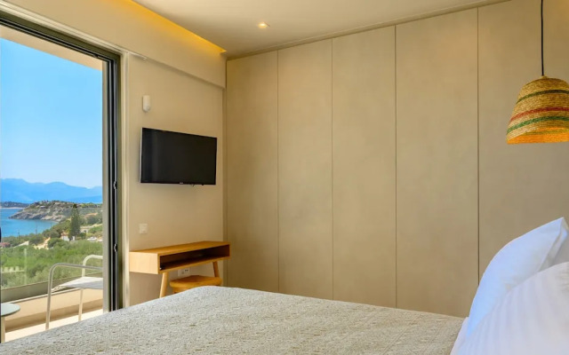 Roots Suites in Crete