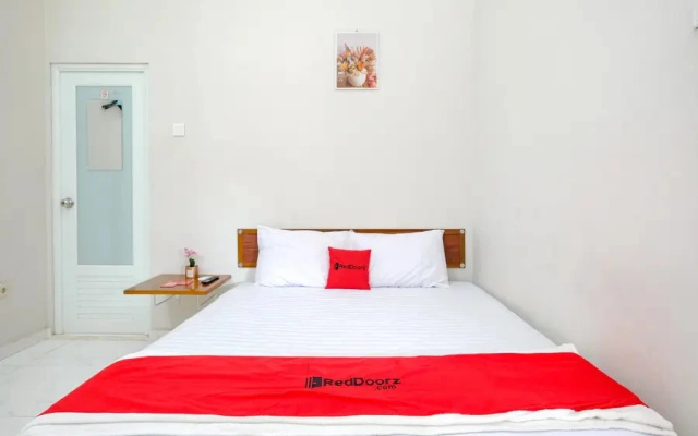 RedDoorz Syariah Near Stasiun Purwokerto – Guest Rooms – Purwokerto