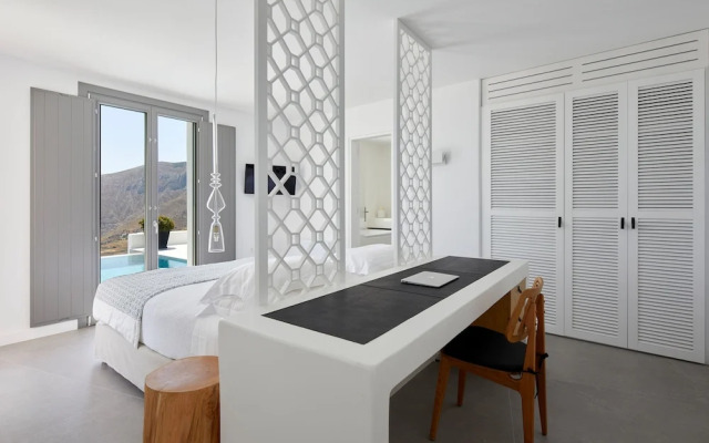 Kamini Santorini Luxury Villas
