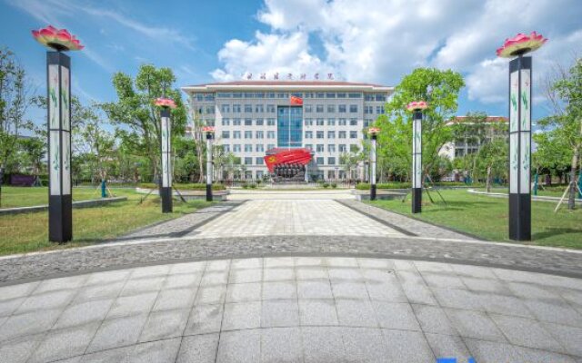 Lianjiang Hotel
