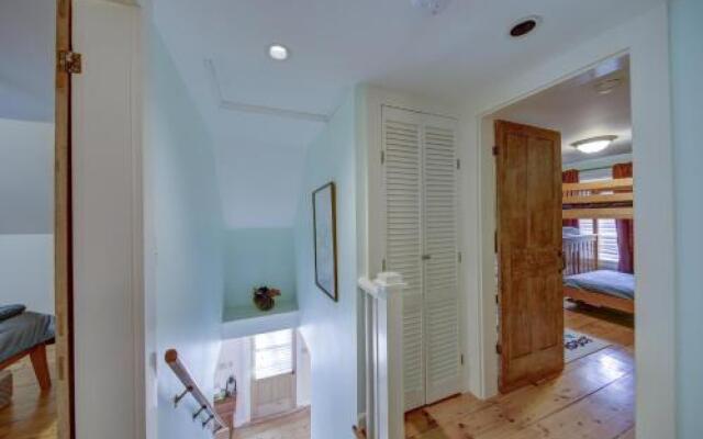 Moscow 1800's Farmhouse