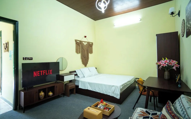 CozyPosy Premier Apartment