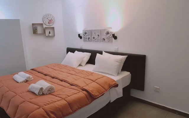 100 AN - Napa Living 38
