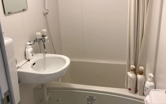 TS Court Awaza - 235-4