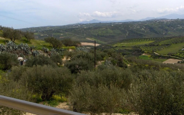Lovely 2 Bedroom Villa Meropi in Skalani Heraklion