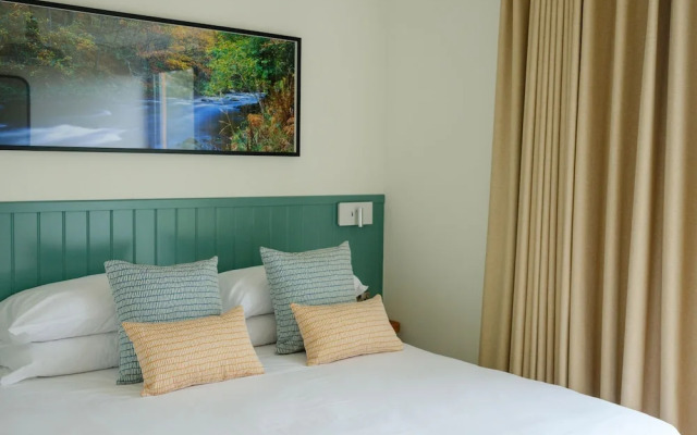 Meadow 2 Bedroom Lodge 39