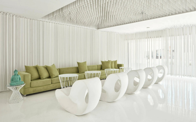 So White Club Resort