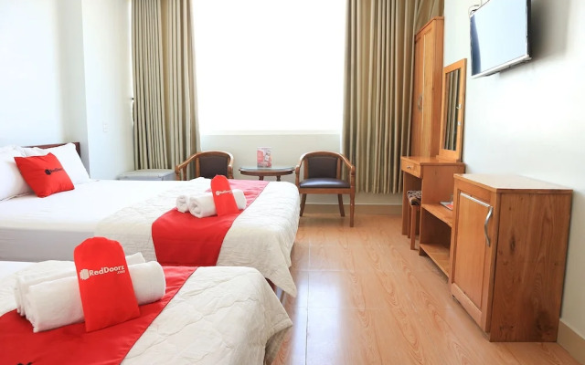 RedDoorz near Bai Sau 2