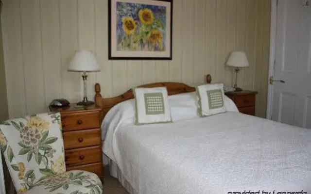 Woodlands Country House