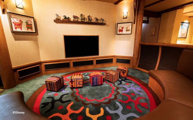 Disney Explorers Lodge