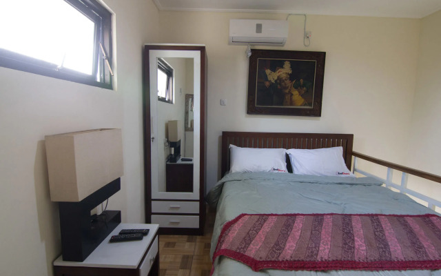 RedDoorz Mayjen Sungkono