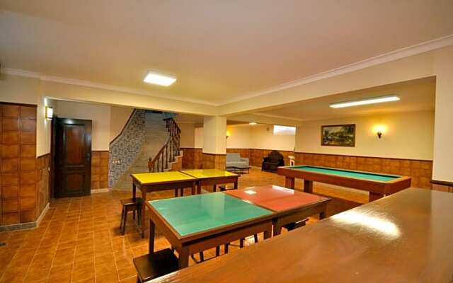Private Pool Villa Walking Distance to Local Amenities