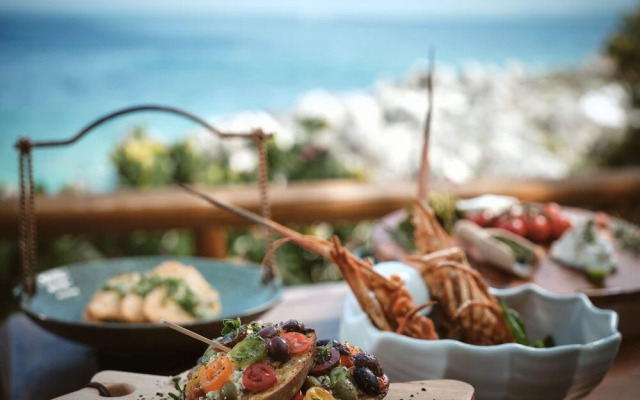 Nobelos Seaside Lodge