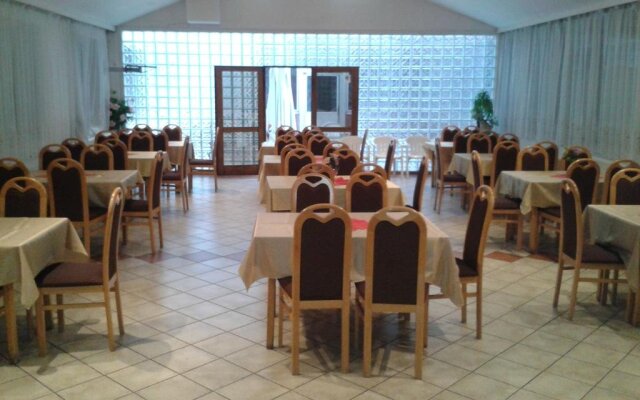 Garni Hotel Akadémia