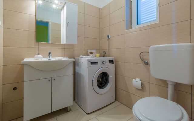 Apartment Tomica - open pool: A4 dvoetažni Novi Vinodolski, Riviera Crikvenica