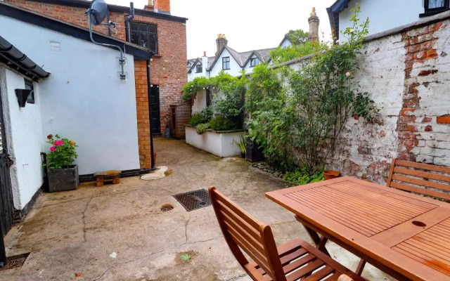 2 Ashby Place