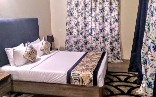 Hotel Karon Premium