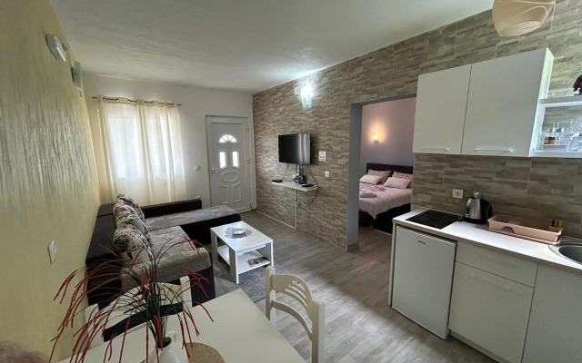 Green Field Apartments