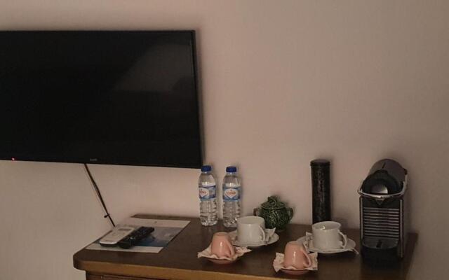 Rosa Biscoito Suites