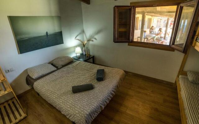 Twin Fin Surf Camp - Hostel
