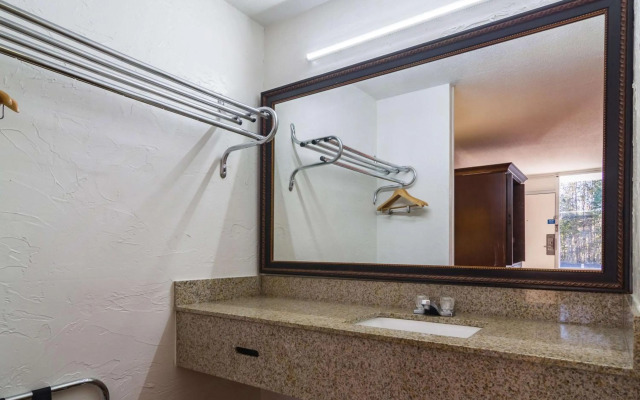 Motel 6 Townsend, GA