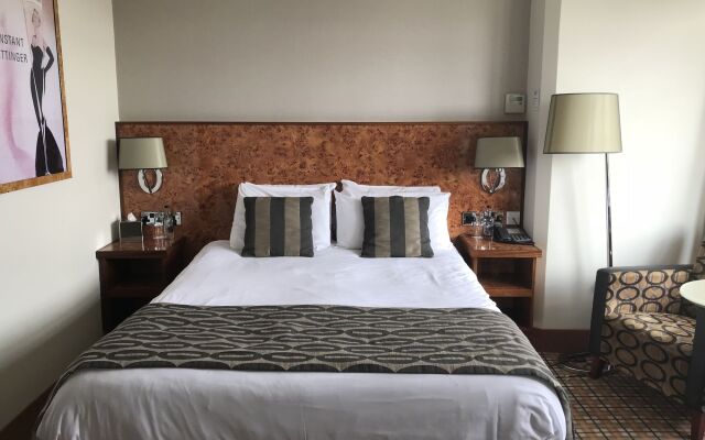 Pier Hotel
