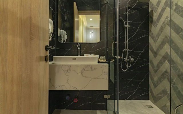 The Elite Hotel