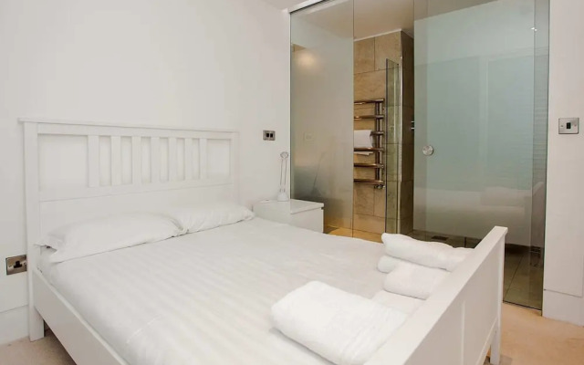 Exquisite 2 Bedroom Apartment In Bank